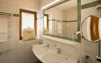 Gurglhof Apartmenthaus 4*